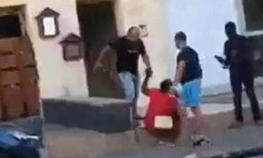 Κύπρος: Χειροπέδες στον 43χρονο που χτύπησε γυναίκα με βρέφος στην αγκαλιά–Τι ισχυρίστηκε